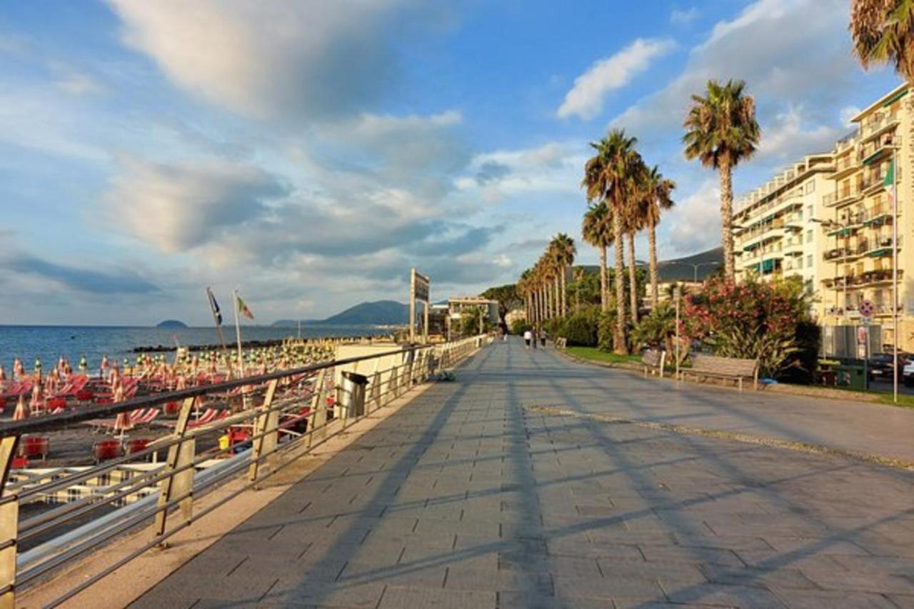Appartamento Libeccio Loano Esterno foto